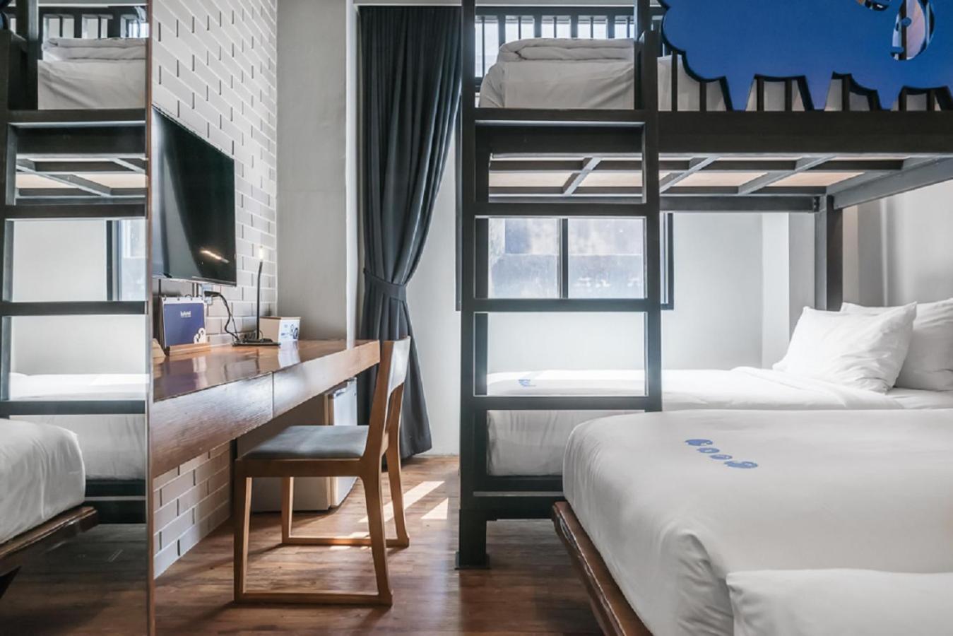 Kokotel Bangkok Surawong Rum bild