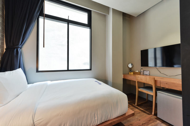 Kokotel Bangkok Surawong Exteriör bild